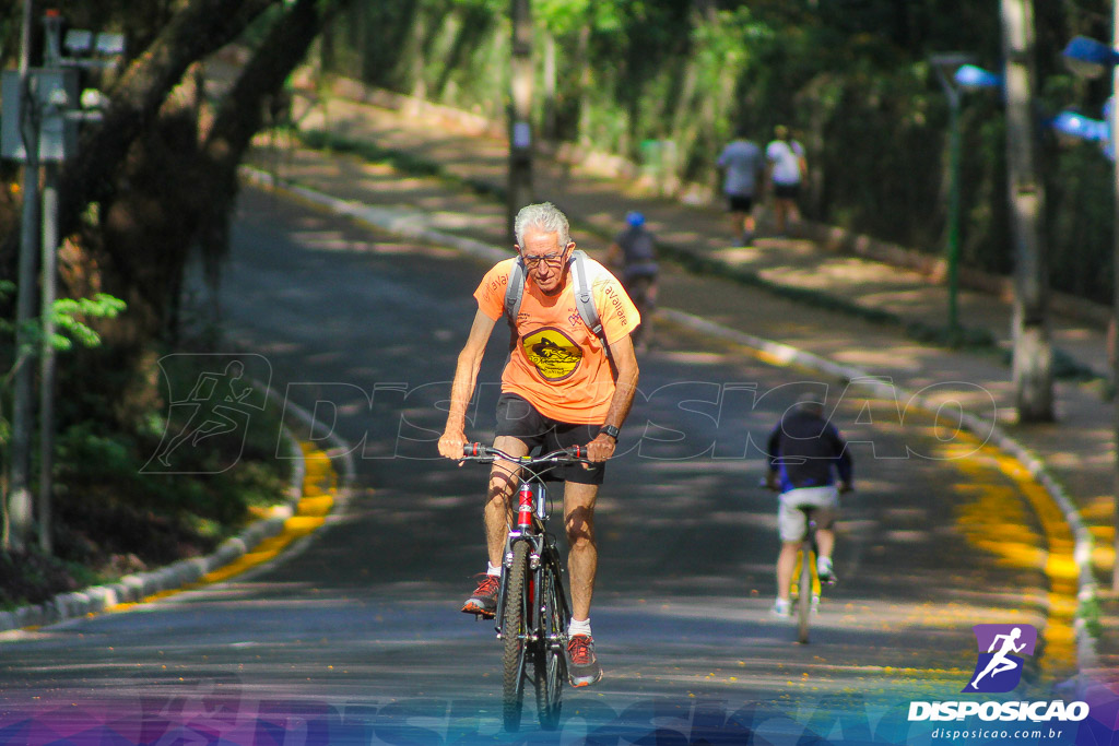 Domingo no Parque do Ingá