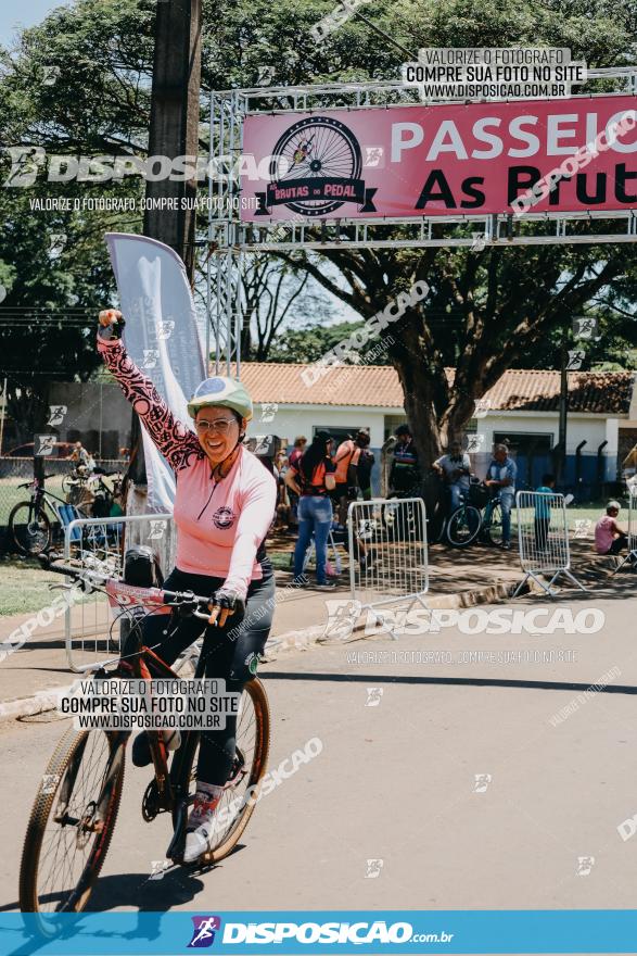 3º Pedal Solidário Outubro Rosa - Brutas do Pedal